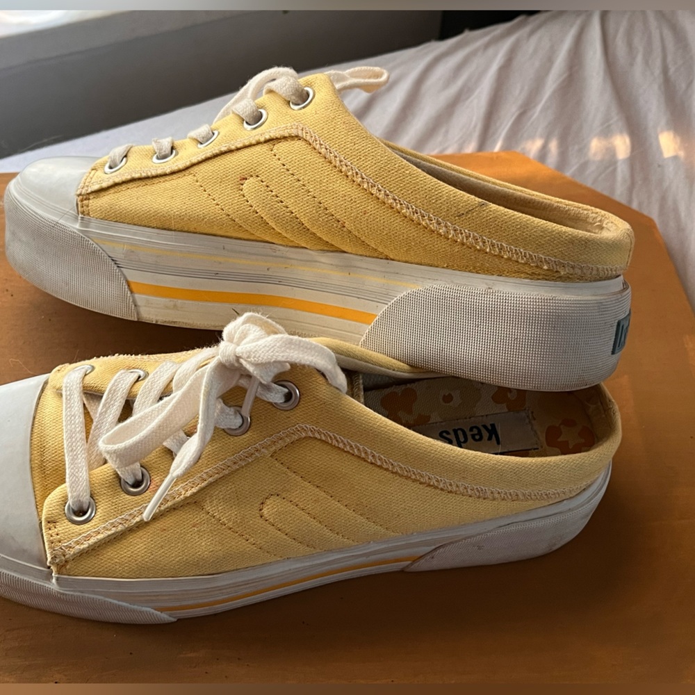 Vintage yellow platform Keds